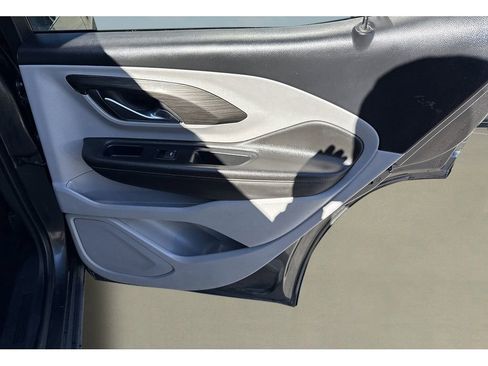 Used 2020 GMC Terrain SLT image 36