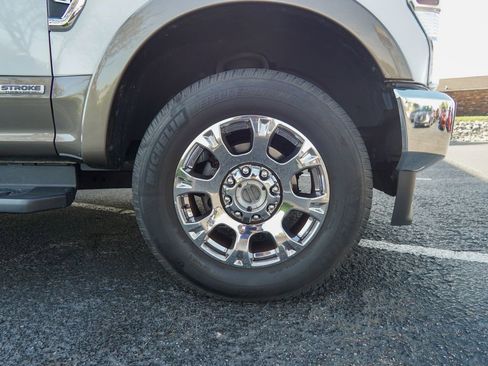 Used 2020 Ford F250 Lariat w/ Lariat Ultimate Package image 15