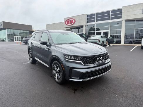 Used 2023 Kia Sorento S w/ Panoramic Sunroof Package FWD image 4