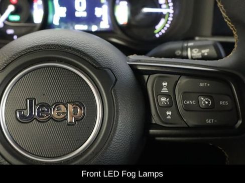 Used 2024 Jeep Wrangler Unlimited AWD/4WD image 10