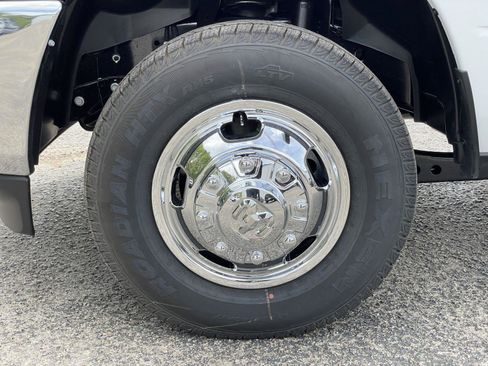 New 2026 RAM 3500 Tradesman AWD/4WD image 41