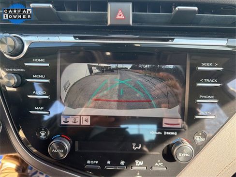 Used 2019 Toyota Camry XLE image 33