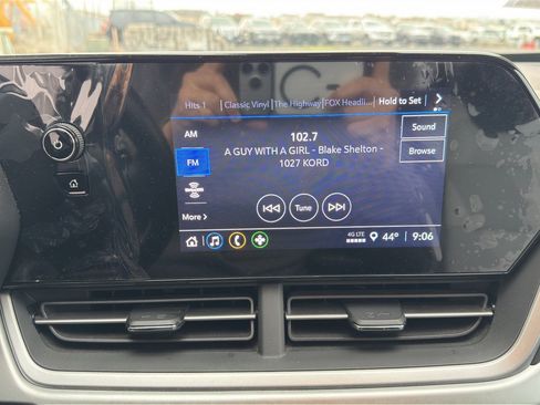 Used 2025 Chevrolet Trax RS image 20