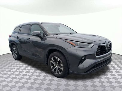Used 2021 Toyota Highlander XLE