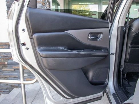 Used 2023 Nissan Murano SV AWD/4WD image 20