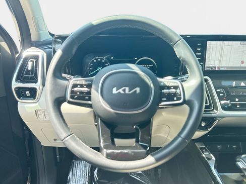 Used 2023 Kia Sorento SX FWD image 16