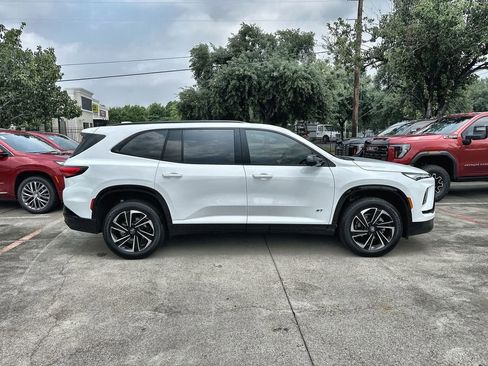 New 2026 Buick Enclave Sport Touring w/ Power Package FWD image 10