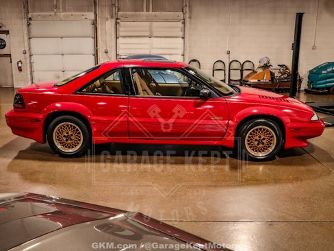 Used 1990 Pontiac Grand Prix SE FWD image 10