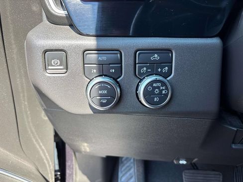 Used 2022 GMC Sierra 1500 Elevation AWD/4WD image 17