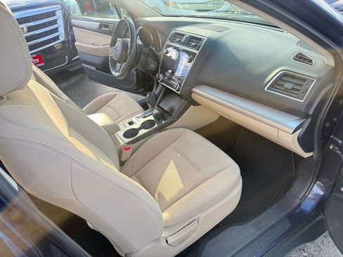 Used 2018 Subaru Outback 2.5i Premium image 17