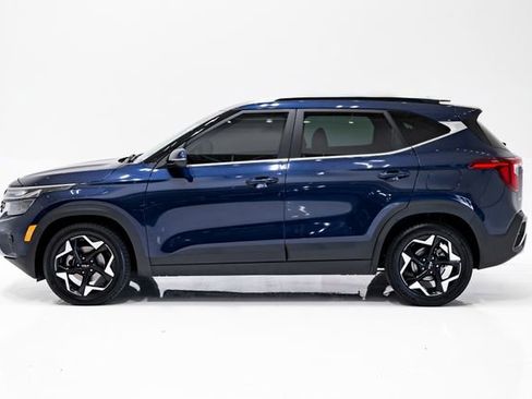 Certified 2024 Kia Seltos EX FWD image 24