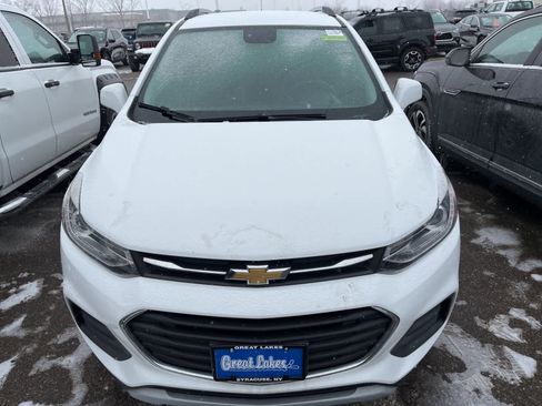 Used 2017 Chevrolet Trax LT w/ LT Convenience Package image 20