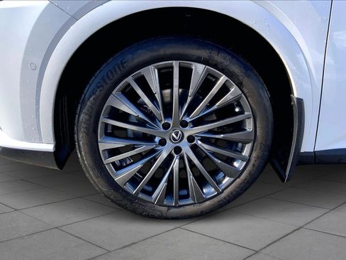 Used 2024 Lexus RX 350 AWD w/ Convenience Package image 11