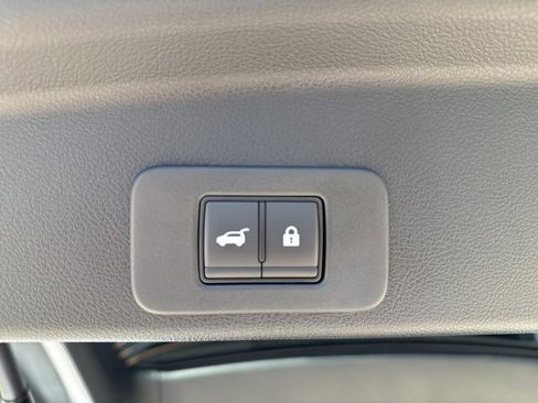 New 2025 Nissan Murano SV image 10