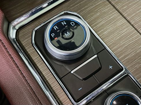 Used 2024 Ford Expedition Max Limited image 25