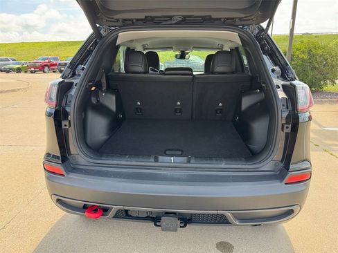 Used 2022 Jeep Cherokee Trailhawk w/ Comfort/Convenience Group image 20