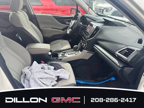 Used 2019 Subaru Forester Premium AWD/4WD image 17