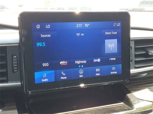 Used 2023 Ford Explorer Limited image 21