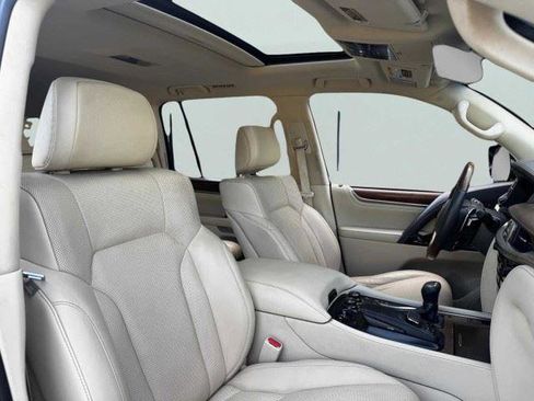 Used 2019 Lexus LX 570 4WD w/ Luxury Package image 58