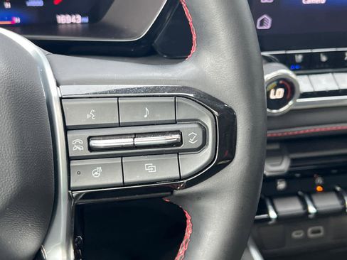 Certified 2024 Chevrolet Colorado Z71 w/ Z71 Convenience Package 2 image 19