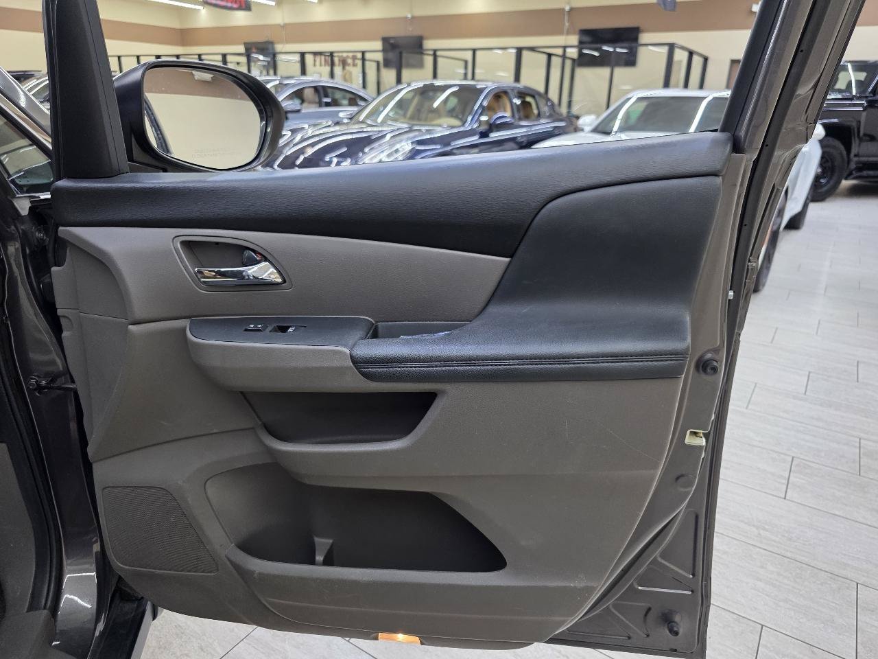 Used 2015 Honda Odyssey EX-L image 41