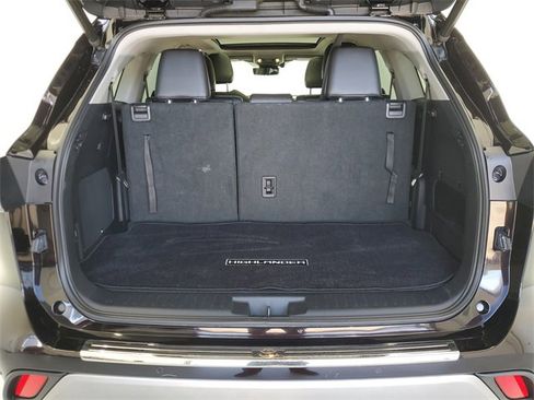Used 2020 Toyota Highlander Limited Platinum image 12