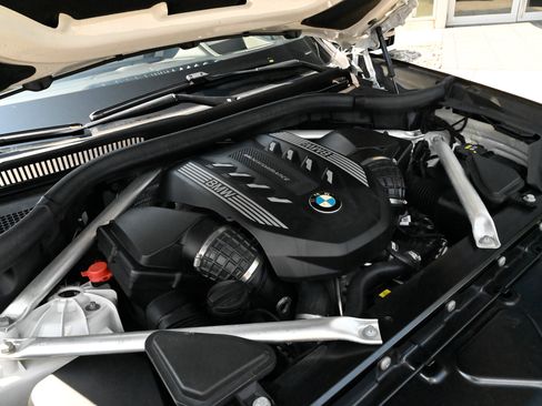 Used 2022 BMW X5 M50i w/ Executive Package AWD/4WD image 67