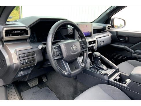 Used 2024 Toyota Tacoma SR5 AWD/4WD image 13