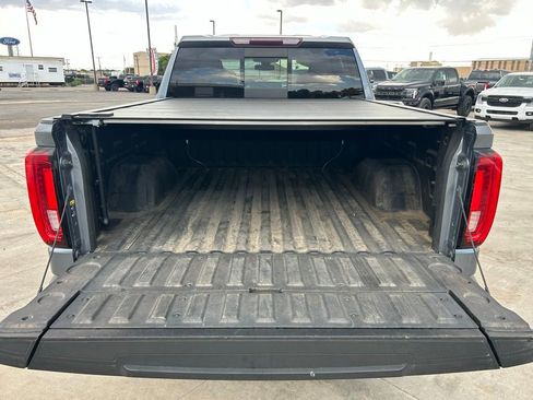 Used 2019 GMC Sierra 1500 SLT w/ SLT Premium Plus Package AWD/4WD image 10
