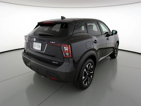 Used 2025 Nissan Kicks SV image 9