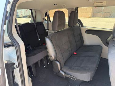 Used 2017 Dodge Grand Caravan SE w/ Power Window Group FWD image 17