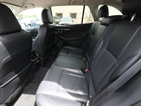 Used 2022 Subaru Outback Limited AWD/4WD image 9
