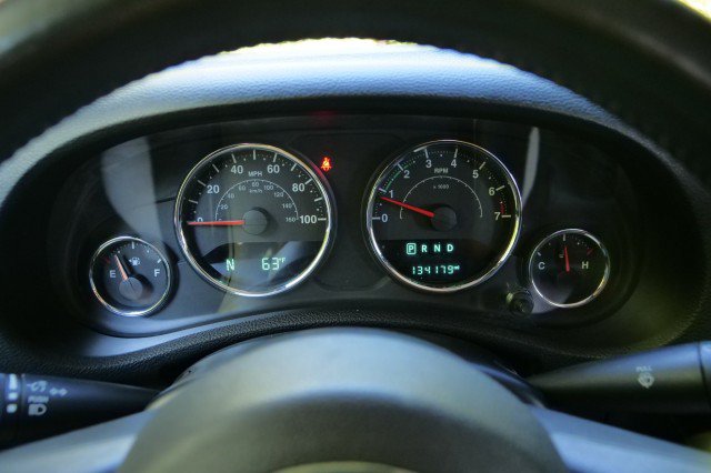 Used 2015 Jeep Wrangler Sport w/ Quick Order Package 24S AWD/4WD image 16