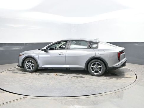 Used 2025 Kia K4 LXS image 5