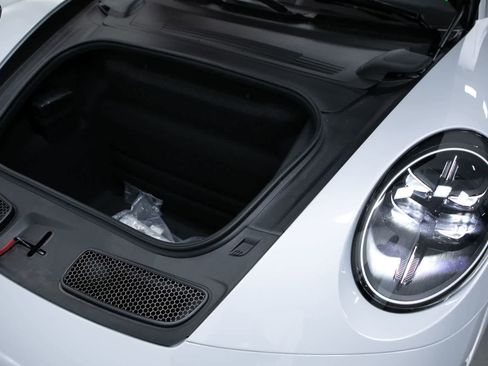 Certified 2026 Porsche 911 GT3 RWD image 34