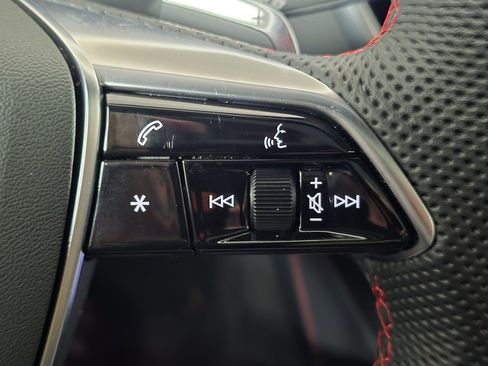 Used 2025 Audi S6 Prestige image 27