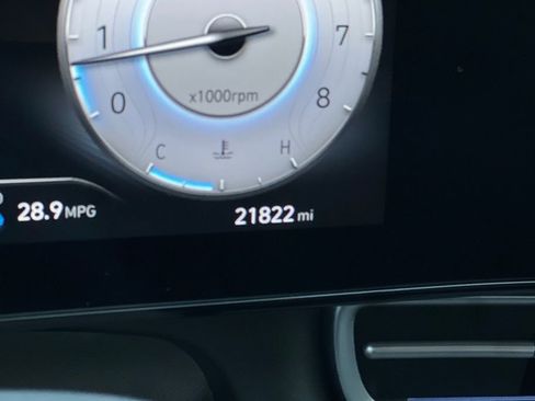 Used 2025 Hyundai Elantra SEL image 29