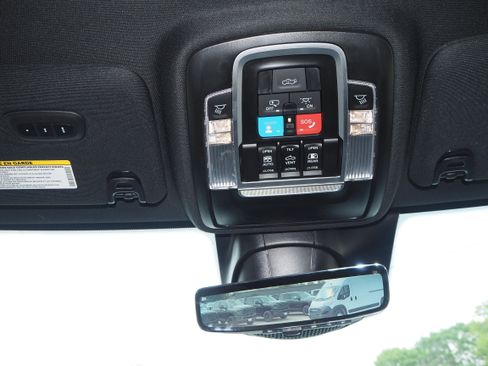 New 2025 RAM 2500 Limited image 25