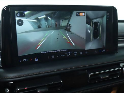 Certified 2025 Lincoln Aviator Black Label image 38