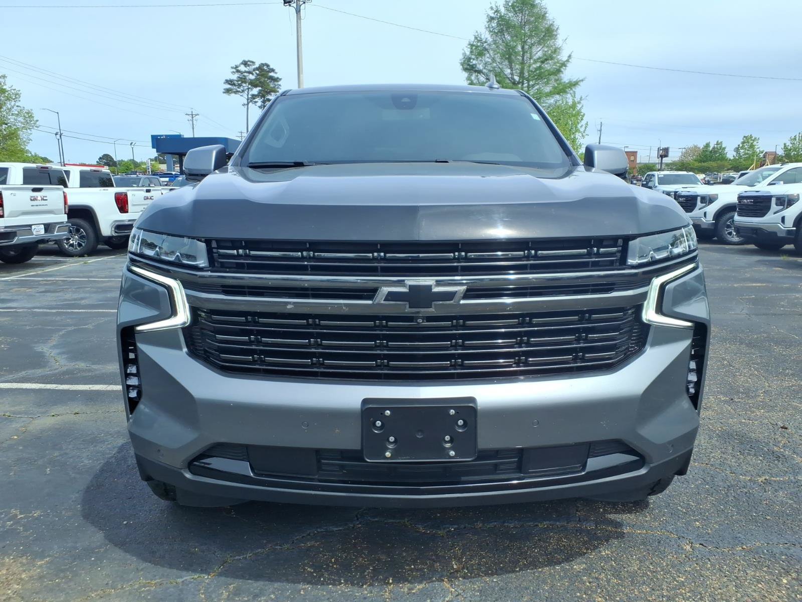 Used 2022 Chevrolet Tahoe RST w/ Luxury Package RWD image 2