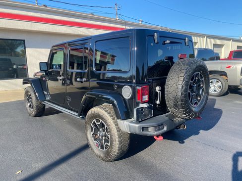 Used 2016 Jeep Wrangler Unlimited Rubicon image 7