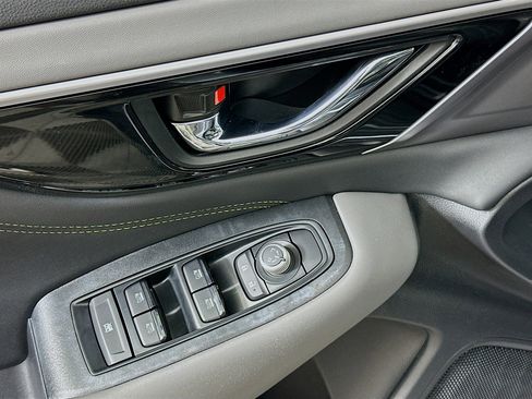 Used 2025 Subaru Outback Onyx Edition AWD/4WD image 15