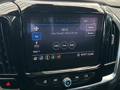 Used 2021 Chevrolet Traverse LT w/ LT Premium Package AWD/4WD image 19