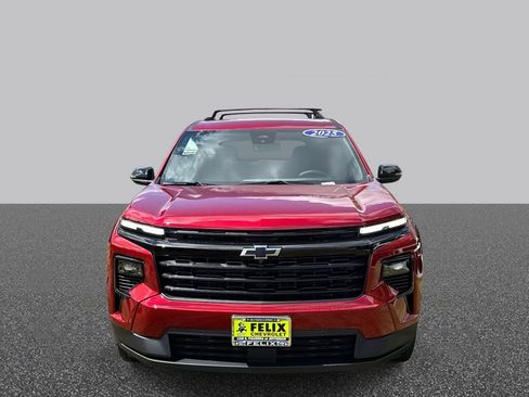 New 2025 Chevrolet Traverse LT w/ Enhanced Driving Package image 2