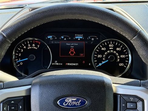 Used 2016 Ford F150 Lariat image 17