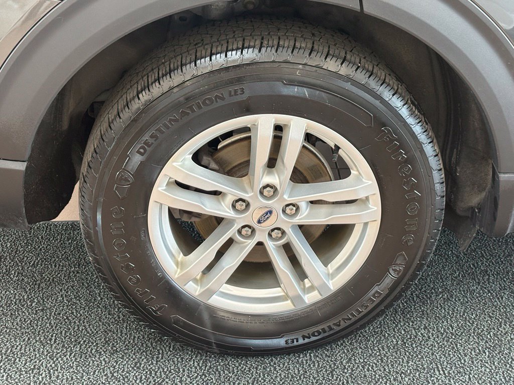Used 2020 Ford Explorer XLT w/ Comfort Package AWD/4WD image 18