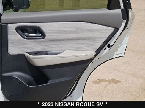 Used 2023 Nissan Rogue SV FWD image 27