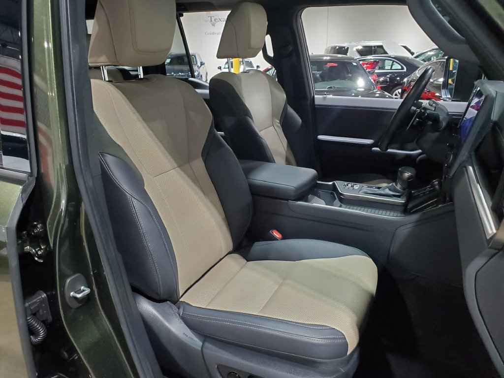 Used 2024 Lexus GX 550 AWD/4WD image 14