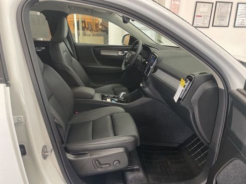 Used 2026 Volvo XC40 B5 Plus w/ Protection Package Premier image 12
