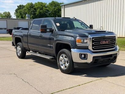 Used 2018 GMC Sierra 2500 SLE w/ SLE Preferred Package